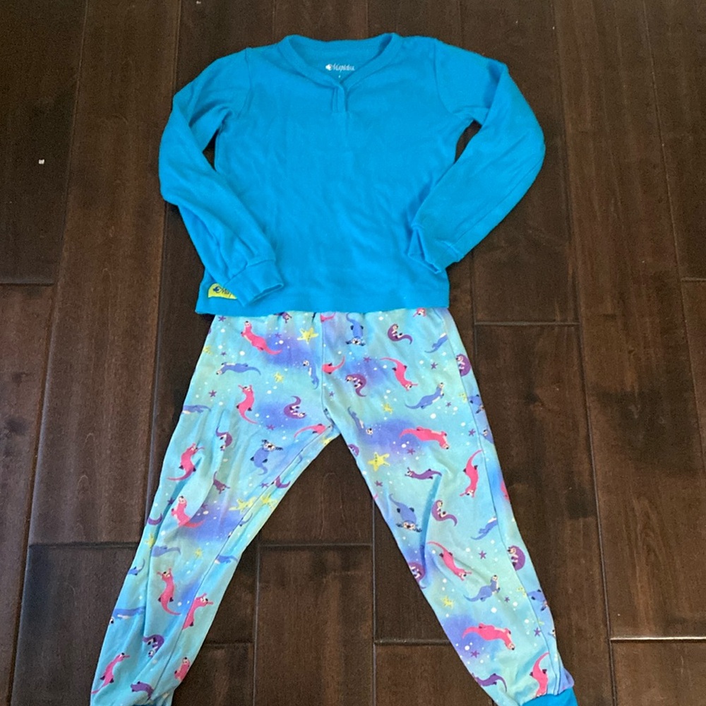 Maplelea otter PJ set 4T ⭐️ Host Pic! ⭐️